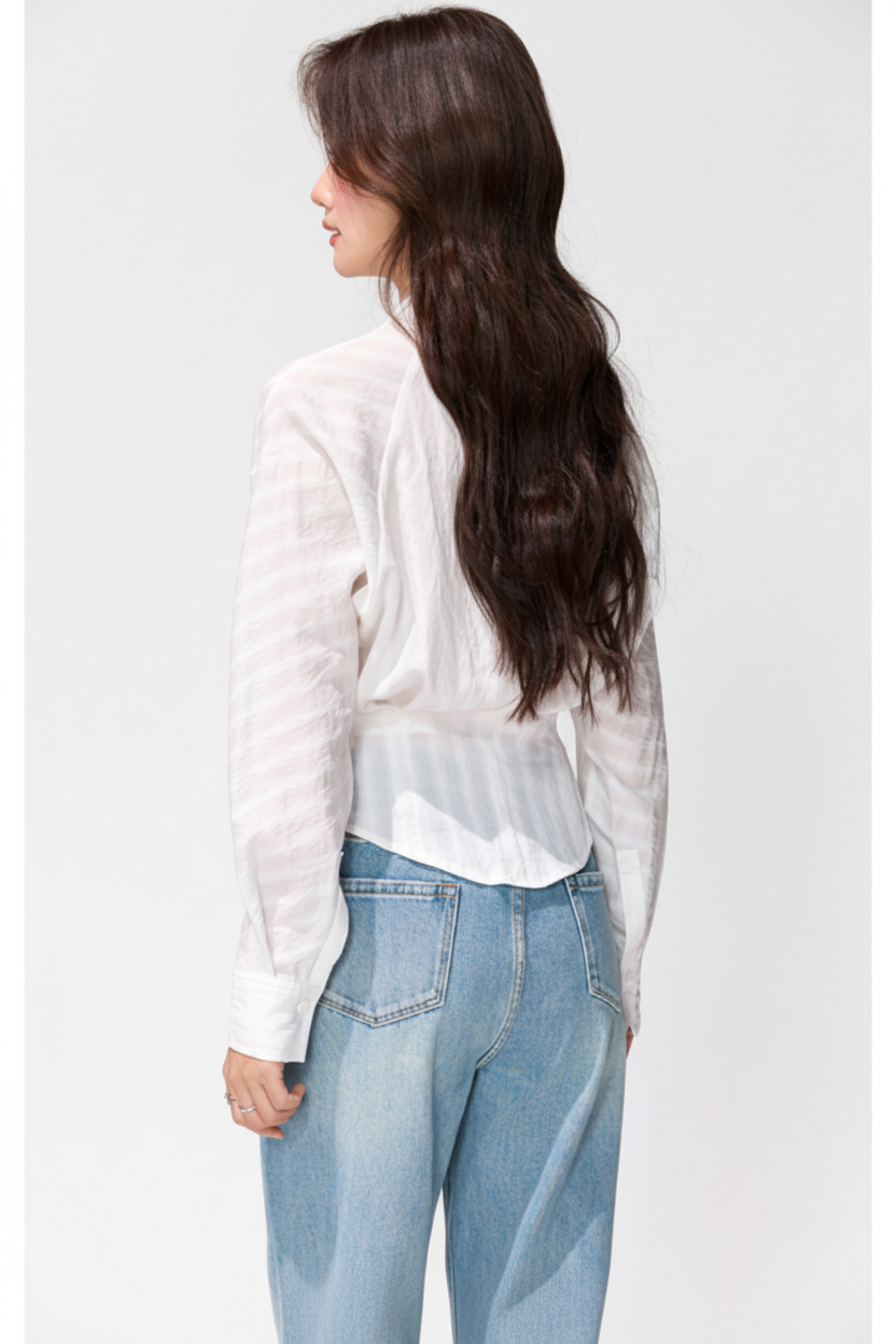 Camicia a maniche lunghe classica per donna di colore bianco con fantasie a righe
