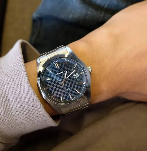 Casio, orologio uomo, analogico, acciaio, quadrante blu, MTP-VD03D-2A, elegante