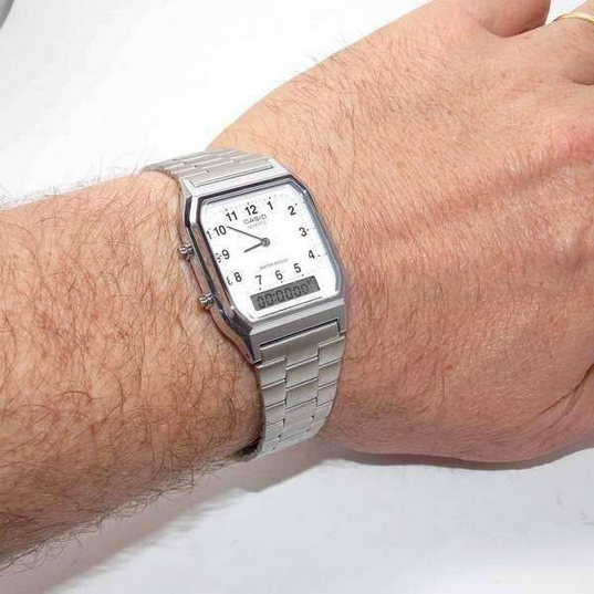 Orologio casio unisex quadrante bianco con doppio orario analogico e digitale, movimento al quarzo, modello: AQ-230A-7B