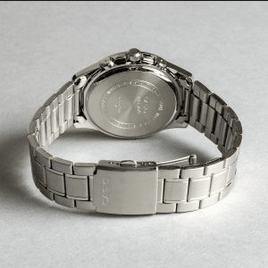 Casio uomo con movimento al quarzo, 50 metri resistente