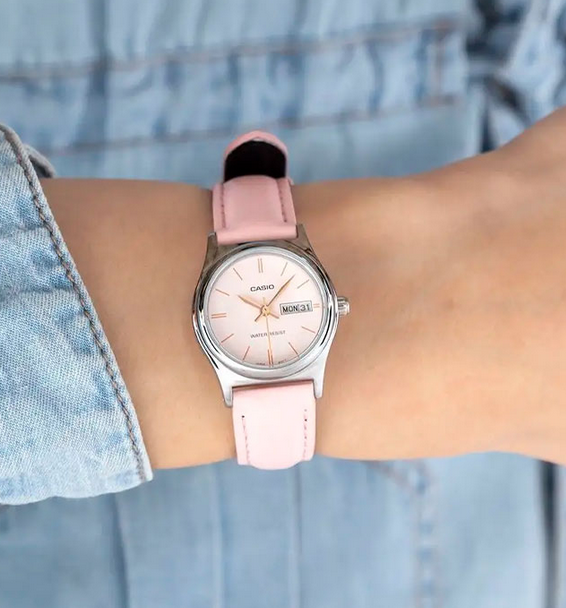 Casio LTP‑V006L‑4B – Orologio Donna Rosa con Cinturino in Pelle