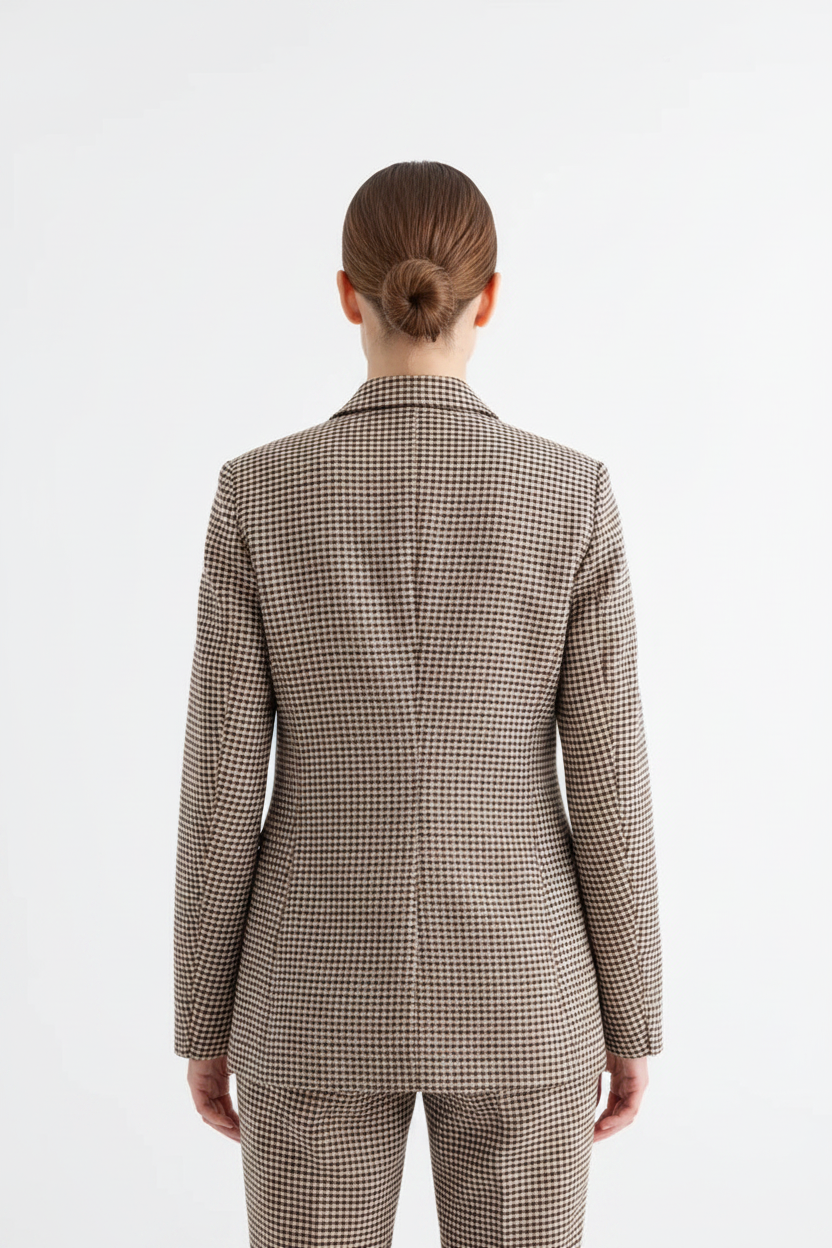 Giacca da donna a quadretti e bottoni stile classico e moderno