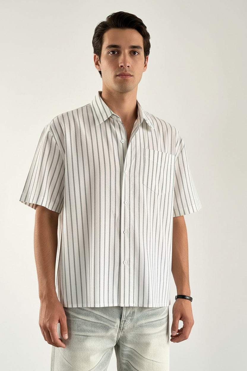 Camicia per uomo a maniche corte, a righe con taschino frontale