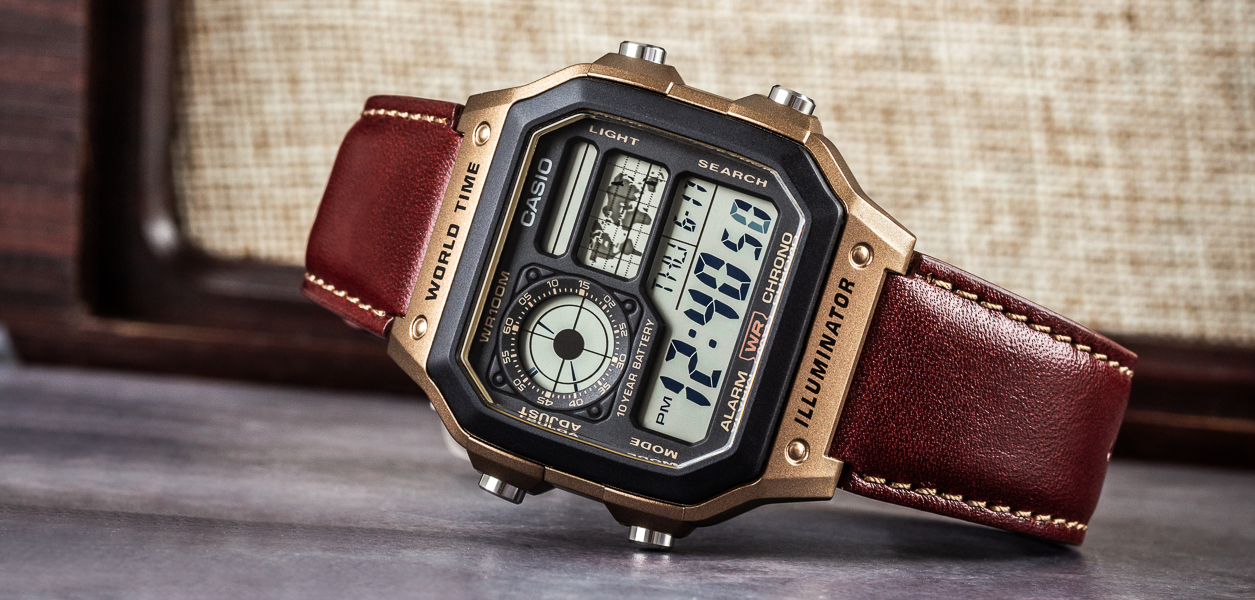 Scopri il Casio AE-1200WHL-5A: orologio digitale da uomo con cinturino in pelle marrone, cronometro, allarmi, orario mondiale e resistenza all’acqua