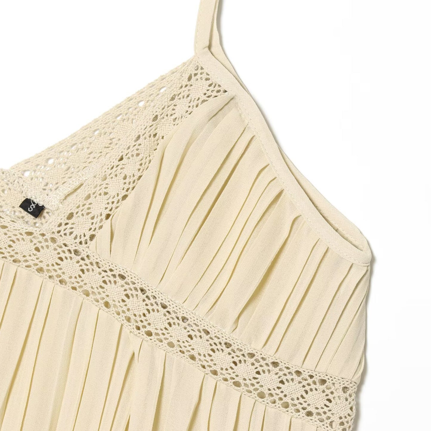 Vestito donna beige asimmetrico con spalline sottili regolabili, dettagli in pizzo decorativo e orlo con balza