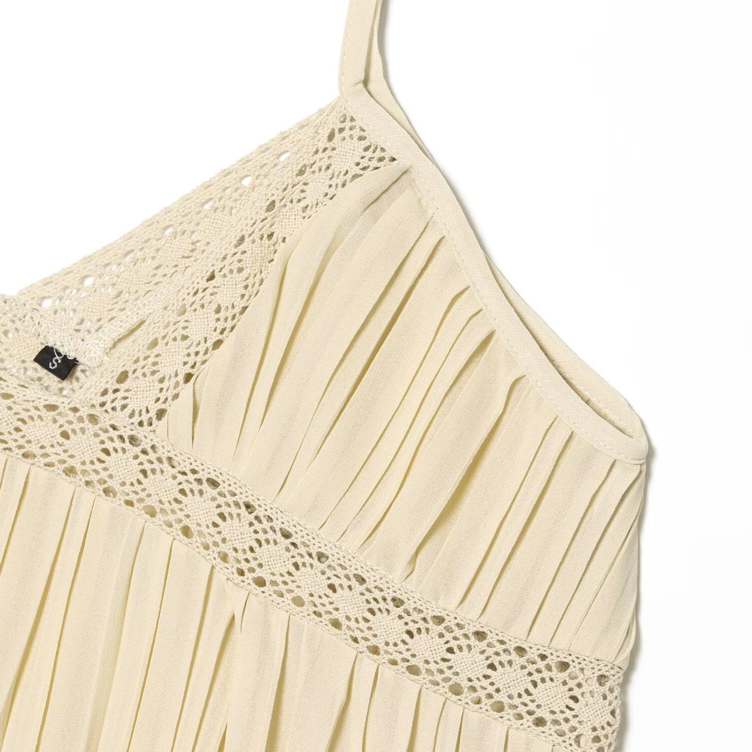 Vestito donna beige asimmetrico con spalline sottili regolabili, dettagli in pizzo decorativo e orlo con balza