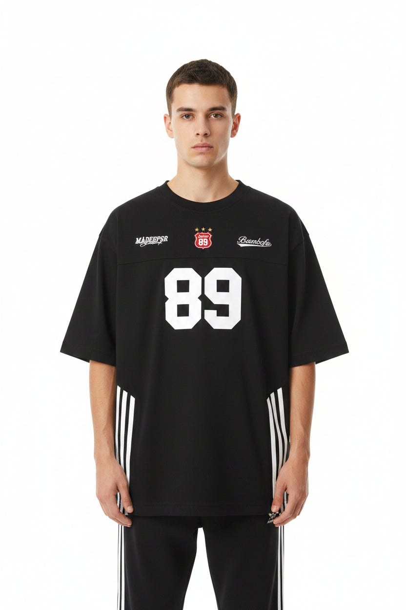 Maglietta uomo stile rugby oversize in cotone con numero frontale disponibile in bianco e nero