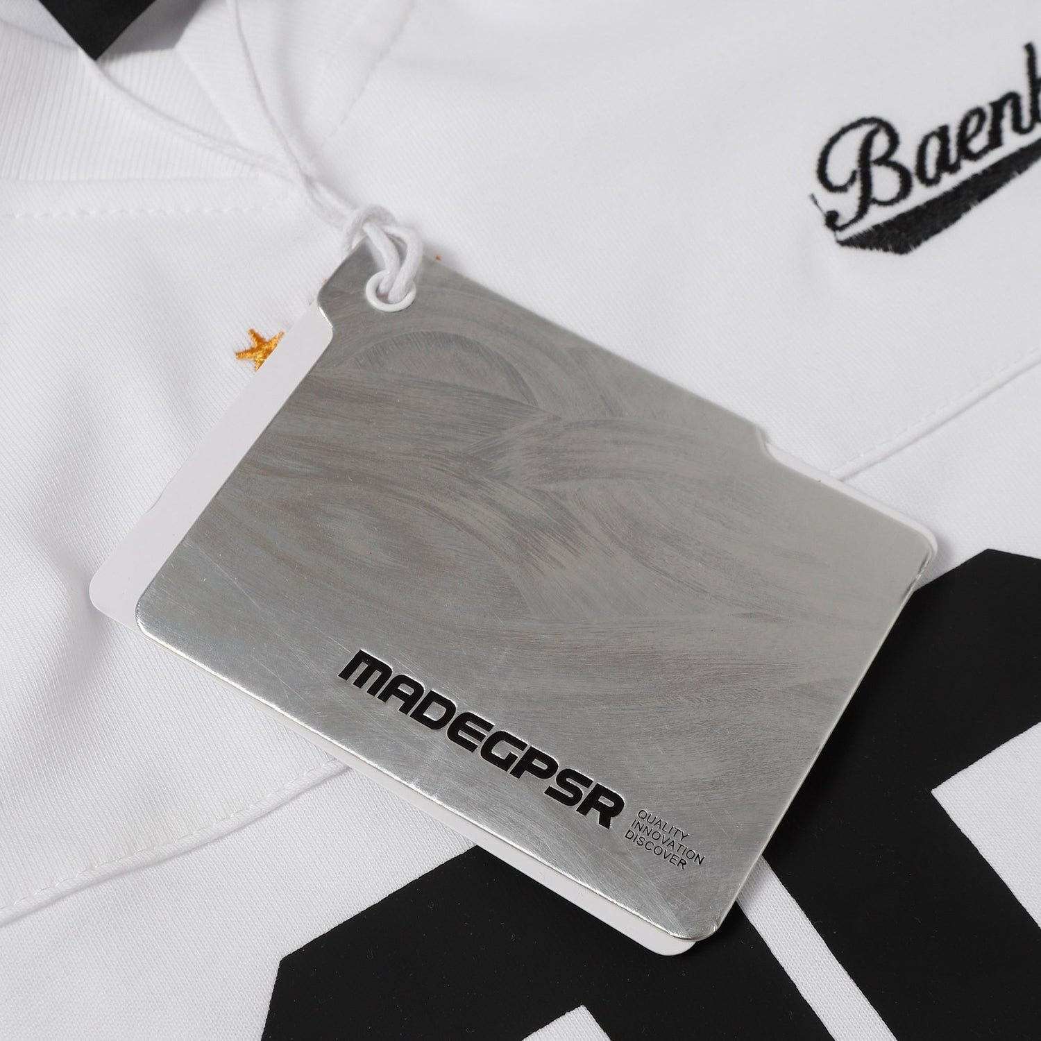 Maglietta uomo stile rugby oversize in cotone con numero frontale disponibile in bianco e nero