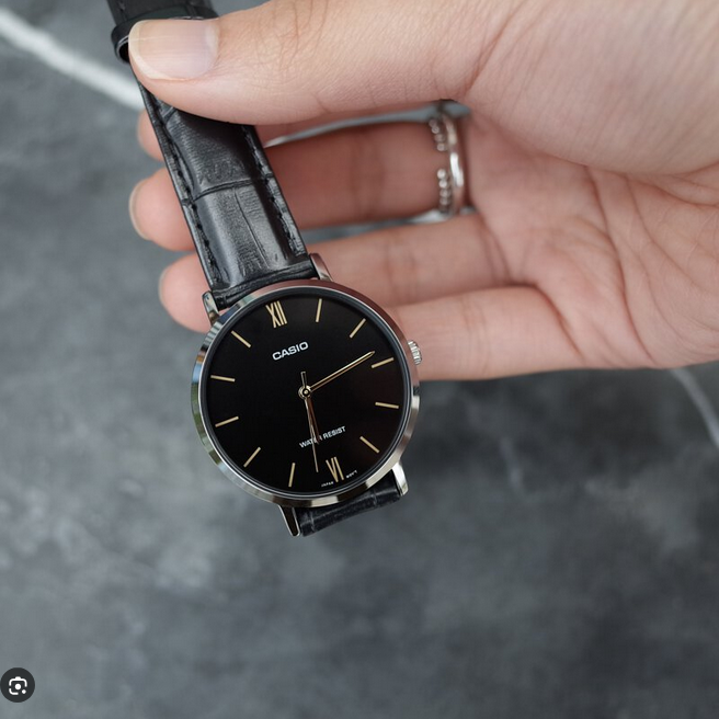 Orologio Casio per uomo, quadrante nero, cinturino in pelle di colore nero, movimento al quarzo, modello: MTP-VT01L-1B