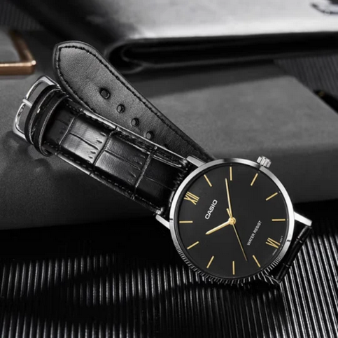 Casio MTP-VT01L-1B - Orologio da Uomo Minimal con Cinturino in Pelle Nera e Quadrante Nero