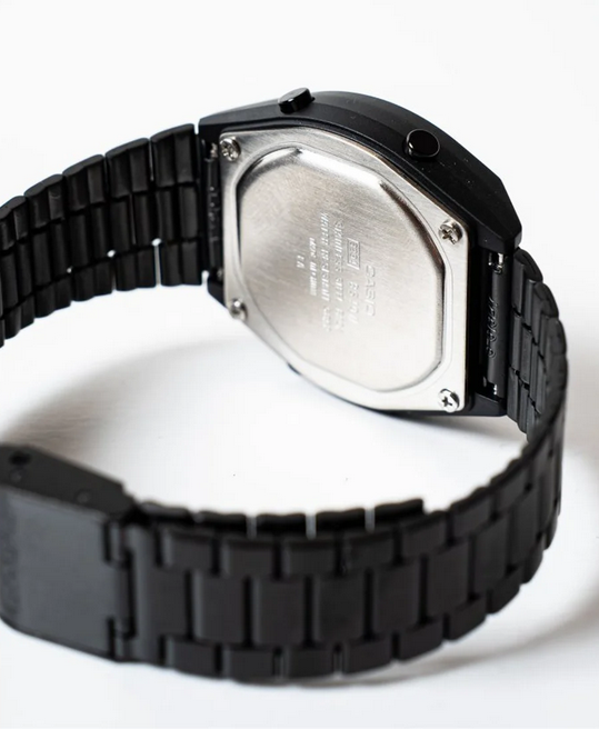 Casio B640WB‑1B – Orologio Vintage Digitale Nero, LED, Cronometro 1/100 sec, 5 ATM
