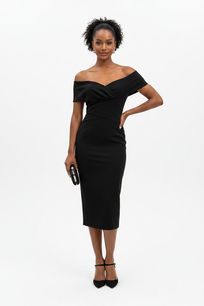 Vestito elegante per cerimonia, donna con spalle scoperte