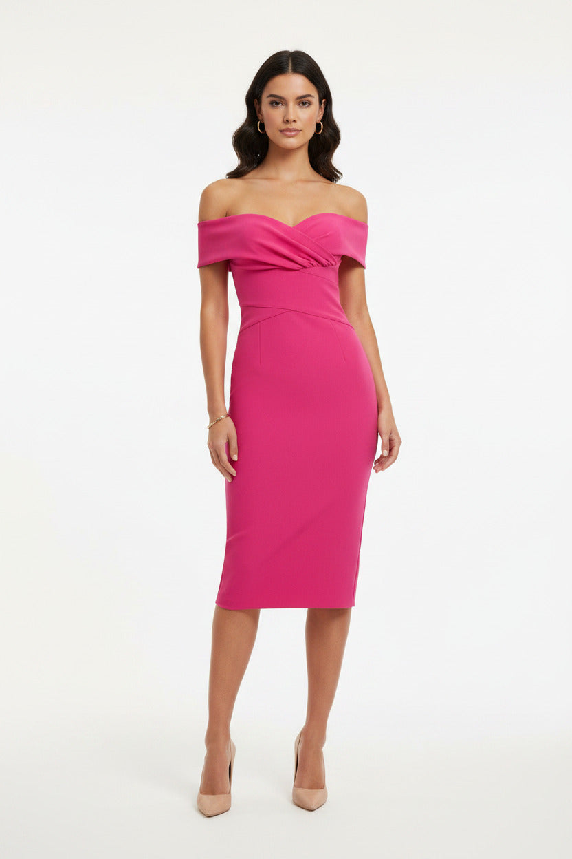 Vestito elegante per cerimonia, donna con spalle scoperte