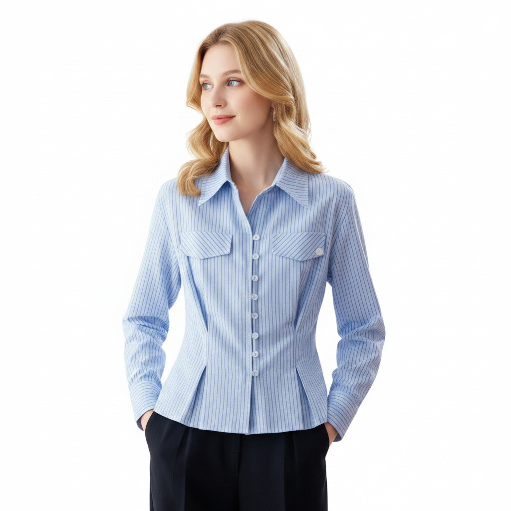 Camicia donna celeste con linee nere, e taschini frontali casual