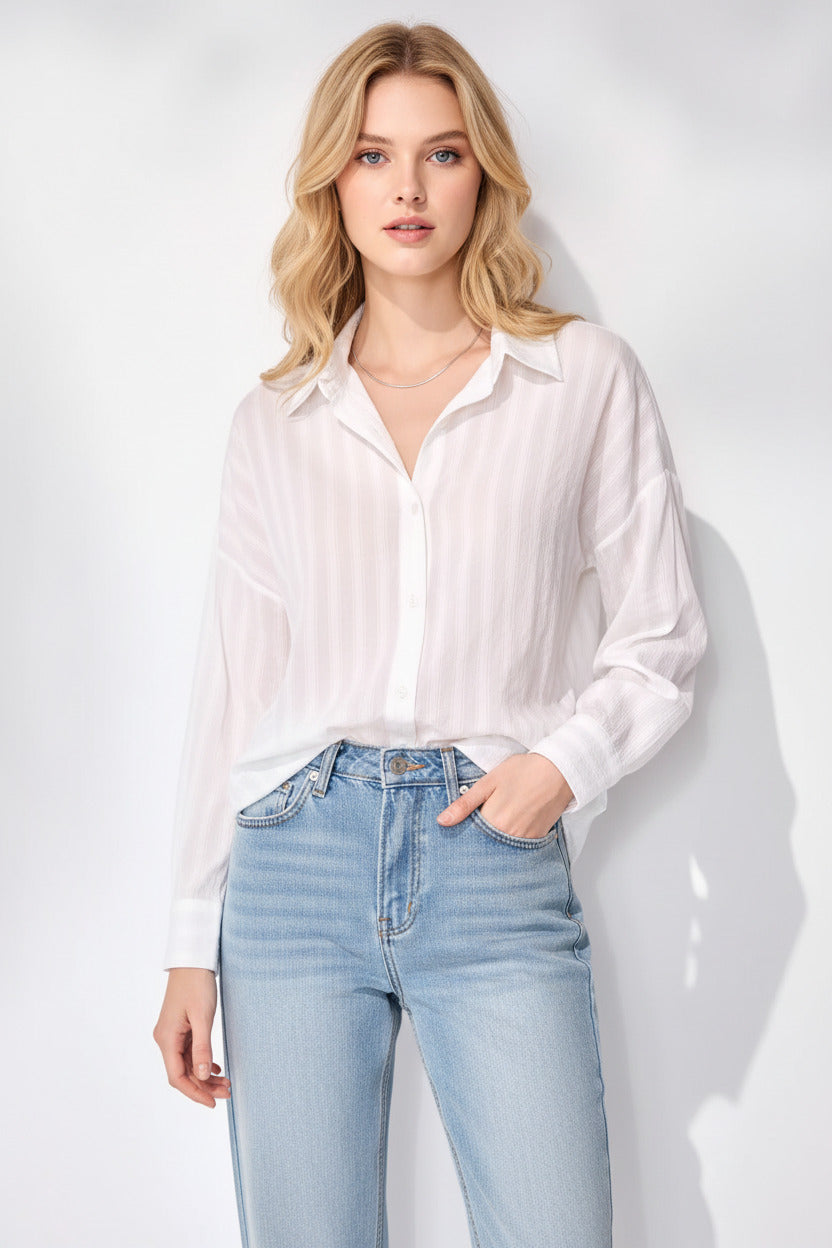 Camicia a maniche lunghe classica per donna di colore bianco con fantasie a righe