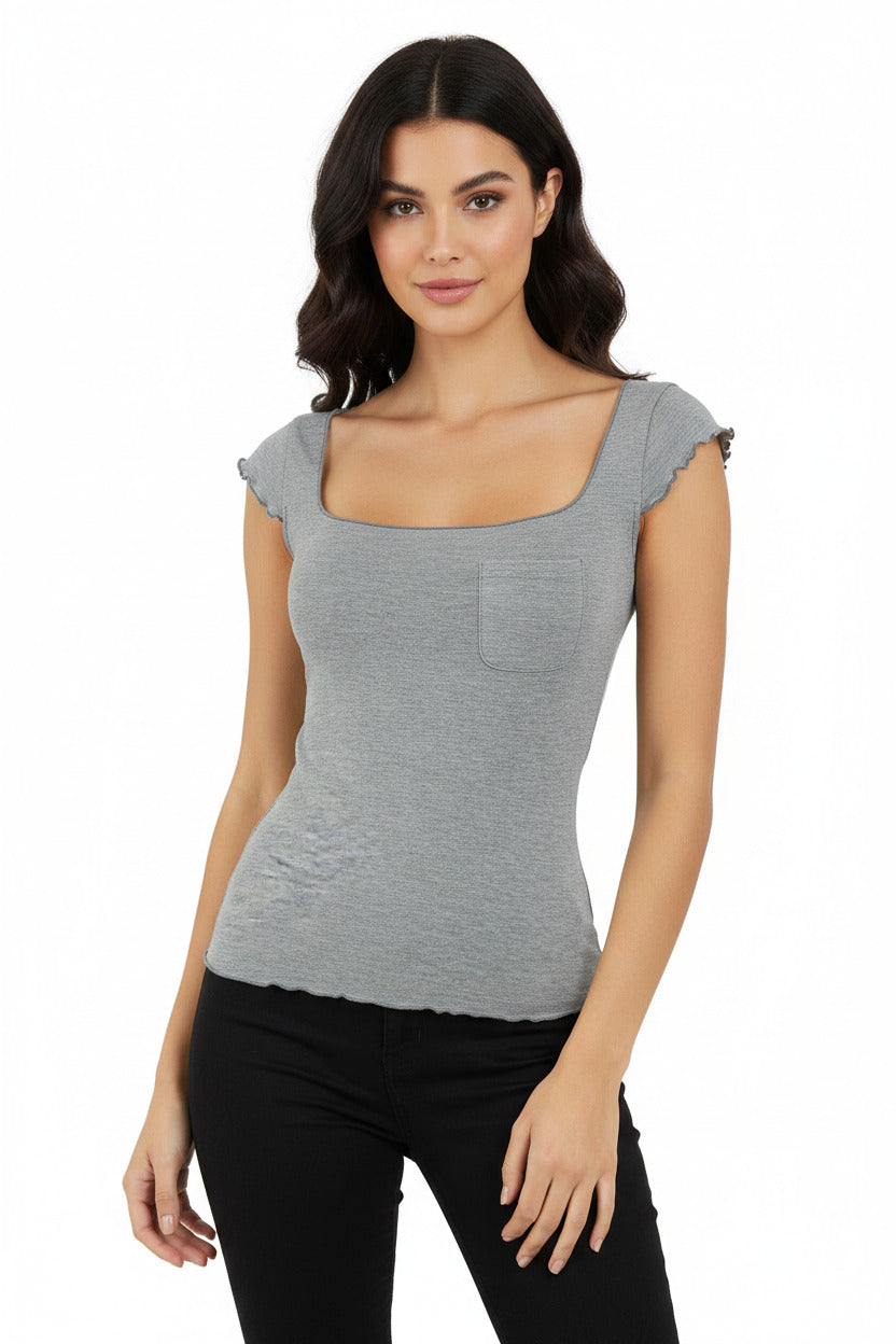 Maglietta estiva per donna con taschino frontale modello slim fit con scollo a u