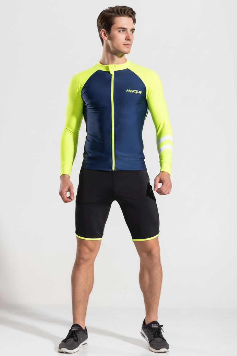 Set completo per il mare surf con pantaloncino e maglietta manica lunga