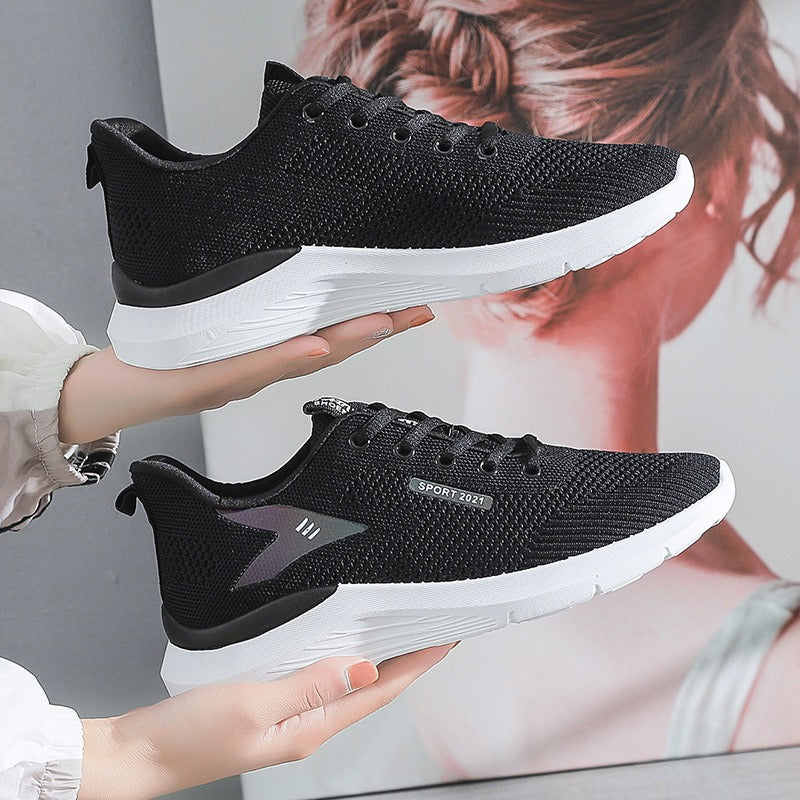 Scarpe da ginnastica traspiranti per donna in colore nero, leggere e comode