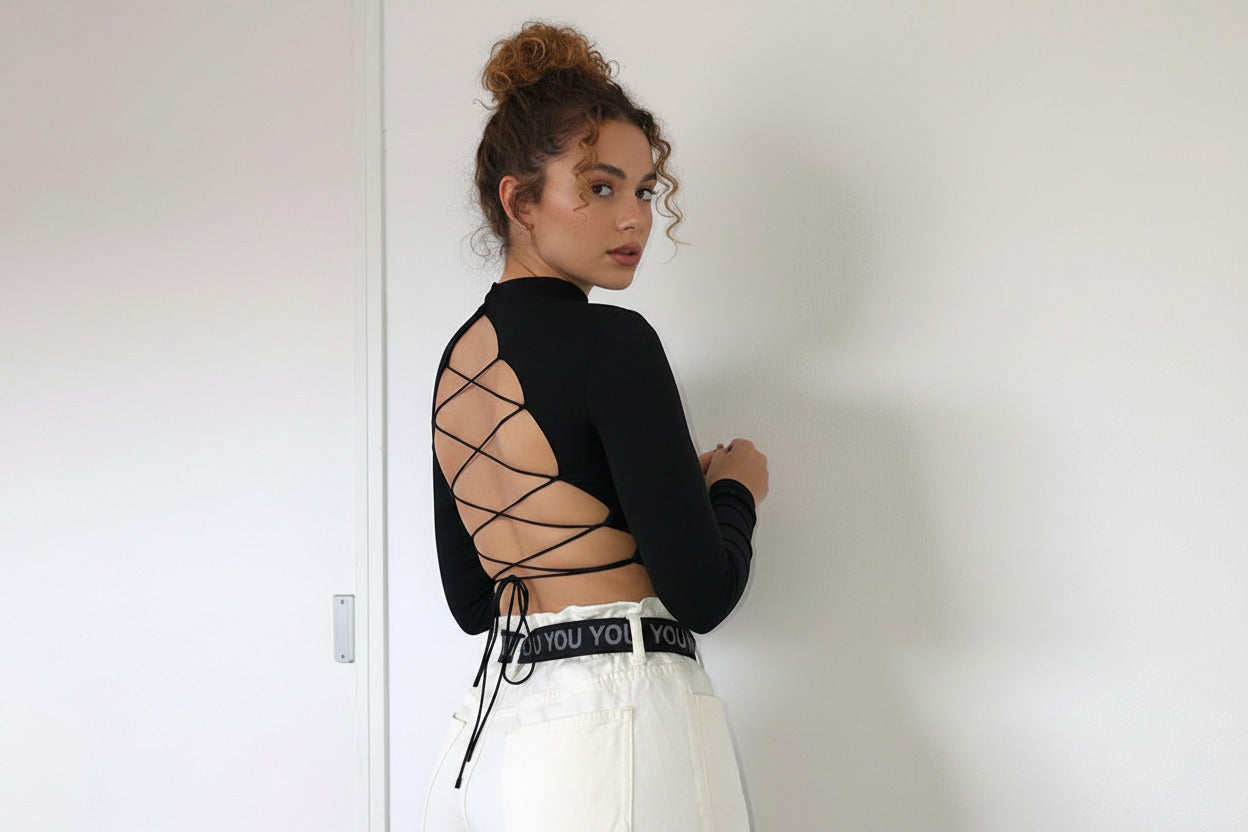 Maglietta donna in sconto con schiena aperta e maniche lunghe